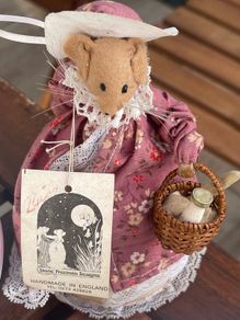 Vintage Diane Freeman Designs Handmade Mouse Figurine Country Lady with Basket (Made in England)