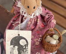 Vintage Diane Freeman Designs Handmade Mouse Figurine Country Lady with Basket (Made in England)