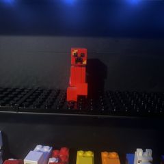 lego Minecraft creeper red