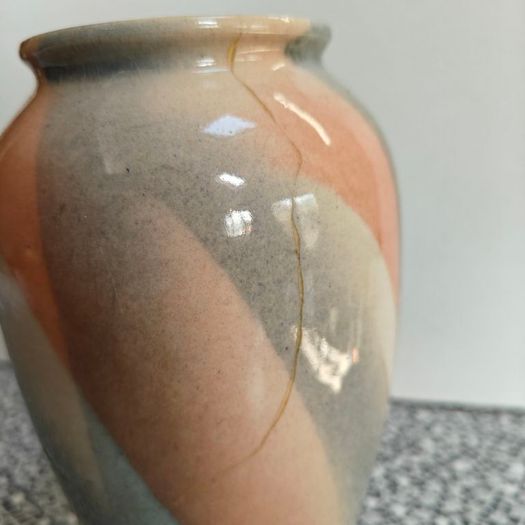 Vintage West German Bay vase, damaged.