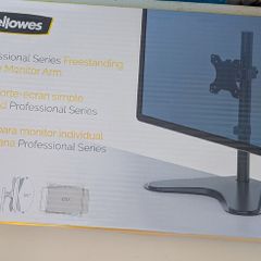 Fellowes Professional Series Freestanding Single Monitor Arm (Model/PN: 8049601)