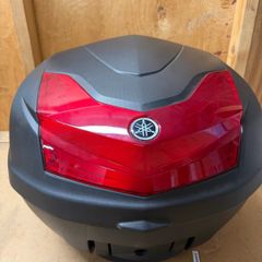 yamaha top box 39 l see reflector cracked