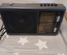 Vintage Grundig Music Boy 160 Multi-Band Radio