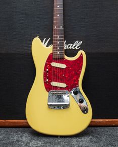 Fender Mustang MG69-55 1992-1993 - Faded Yellow White