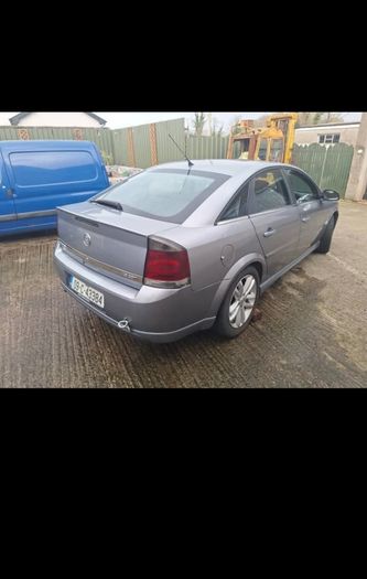 Vauxhall Vectra 150 SRi - Breaking