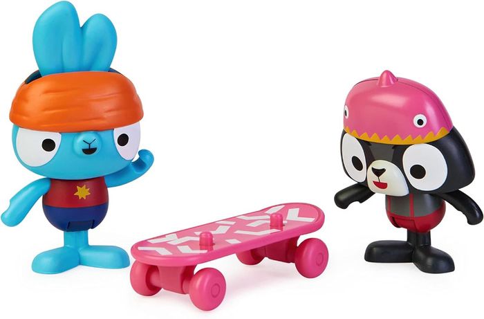BRAND NEW Brave Bunnies 2 Figures With Skateboard Pack Action Figure