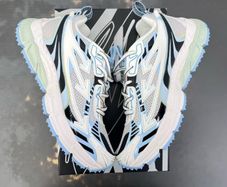 Off White Be Right Back