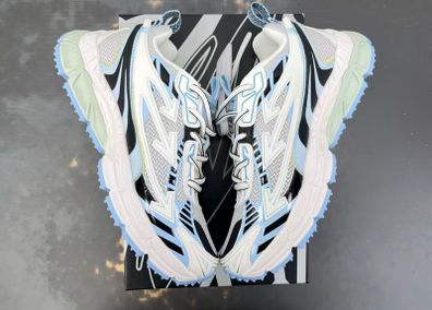 Off White Be Right Back