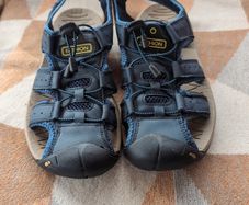 Walking sandals
