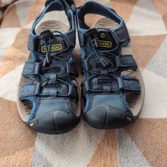 Walking sandals