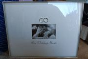 Guest signing frame