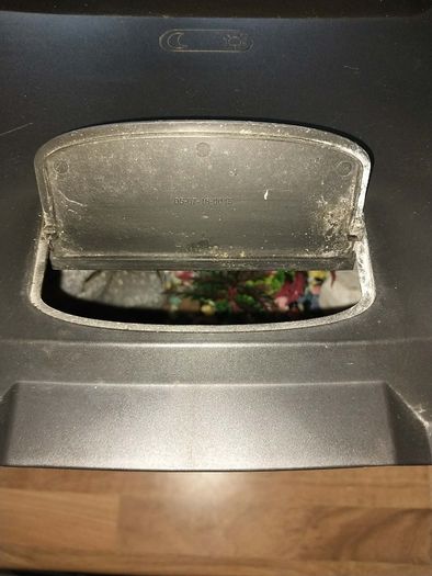 40 liter full glass aquarium with 2 filters and lots of extras