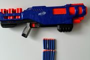 Nerf N Strike Elite Blaster + 12 Darts