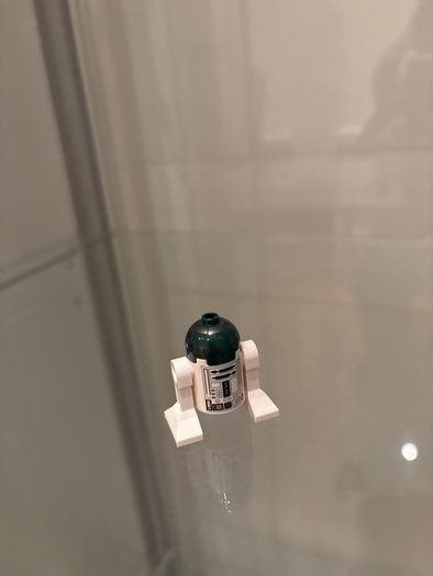 lego Star Wars r4-p44 sw0267 droid