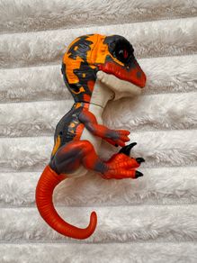 Blaze Untamed Raptor Velociraptor Fingerlings Orange & Yellow Dinosaur Used Please see photos