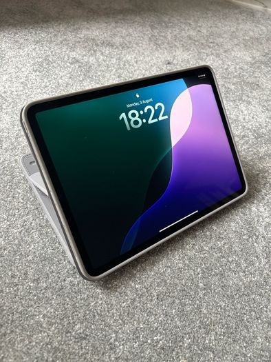 iPad Pro 11 inch 3rd gen WiFi + Cellular