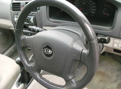 06 Kia Cerato Leather Steering Wheel.