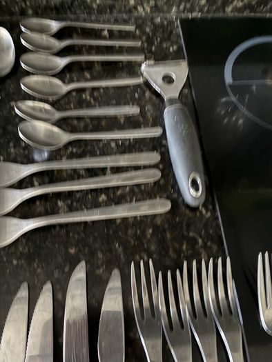 Cutlery collection (32 items)