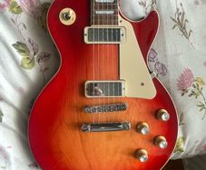 gibson les paul deluxe