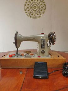 vintage singer sewing machine