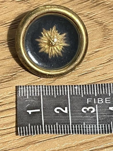 7 Vintage Buttons