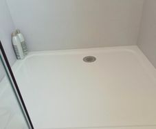 Senstec shower tray