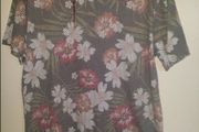 BNWT Centered t-shirt  Unisex size XL UK16 EUR44 Postage included