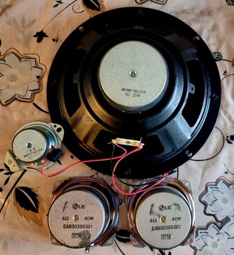 4 Speaker set, working good.