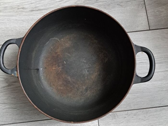 le creuset cast iron casserole