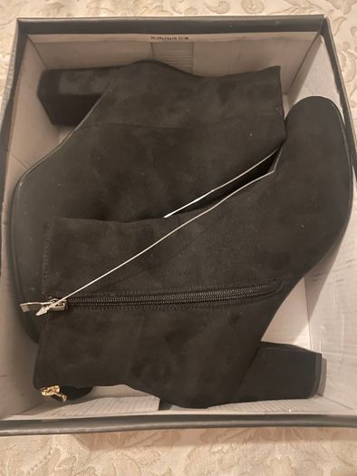 Black Ankle Boots- Size 40 - 7cm Heel - Side Zip