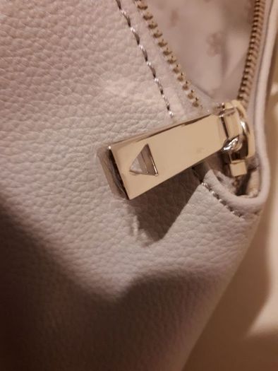 new genuine guess bag tag attached