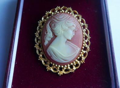 Vintage Cameo Carved  Gold tone Pin Brooch