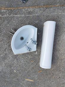 bathroom corner sink
