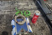 12 volt amplifier and capacitor