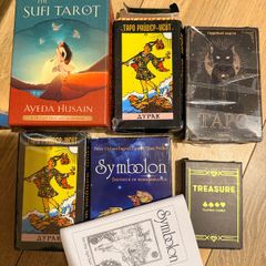 Taro cards