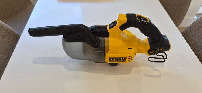 Dewalt DCV501L 18V Cordless vacuum dust extractor