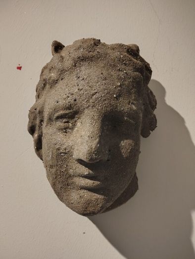 classical cast garden decor