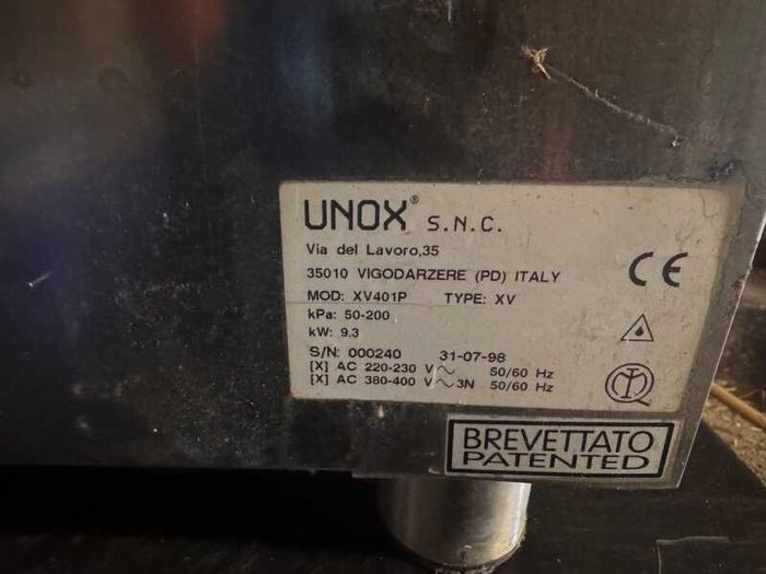 Unox XV401 Commercial Convection and Steam Oven