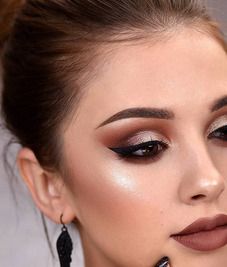 Brown Makeup Palette - excellent for daily & party style makeup