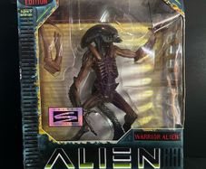 Hasbro Alien Resurrection Warrior Alien Figure