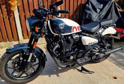Royal Enfield Shotgun 650