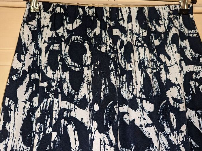 Perfect for Summer. beautiful and unique design midi skirt