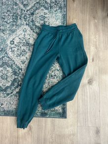 Lululemon joggers/tracksuit