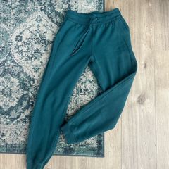 Lululemon joggers/tracksuit