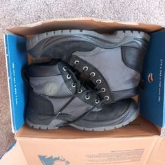 Steel blue working boots, size 12
