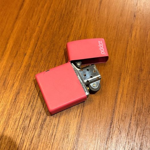 Pink zippo lighter