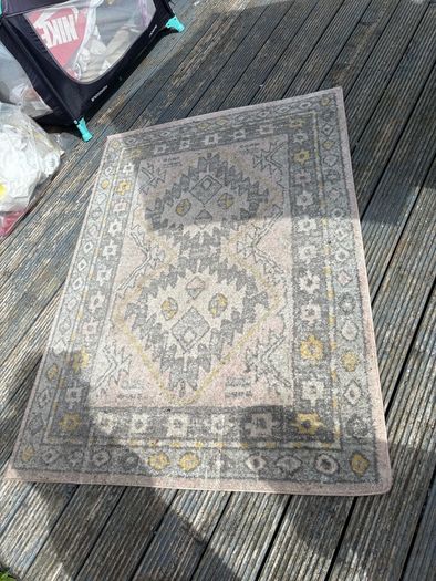 Free rugs