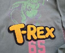 boy's long sleeve top. Age 7.height 122cm