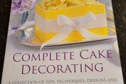 Lakeland Cake decorating book