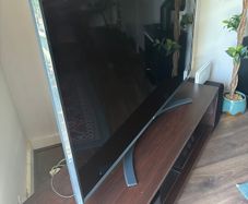 LG 4K Smart TV + Soundbar